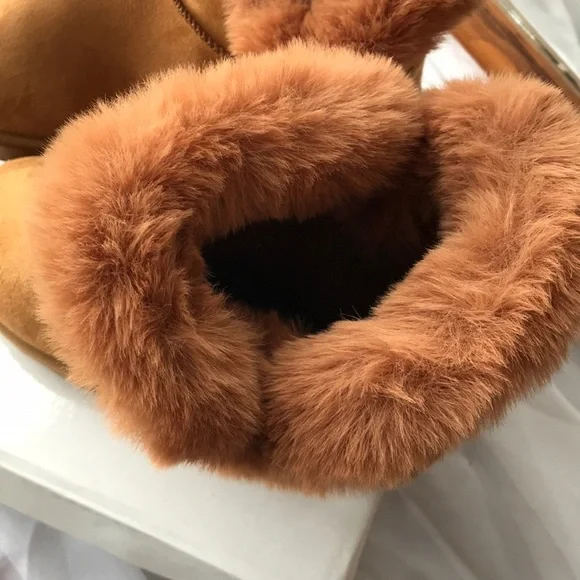 Yelete Cozy Slippers - Size 7 - Picture 2 of 3